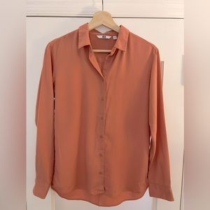 Uniqlo pink women’s button up blouse size small